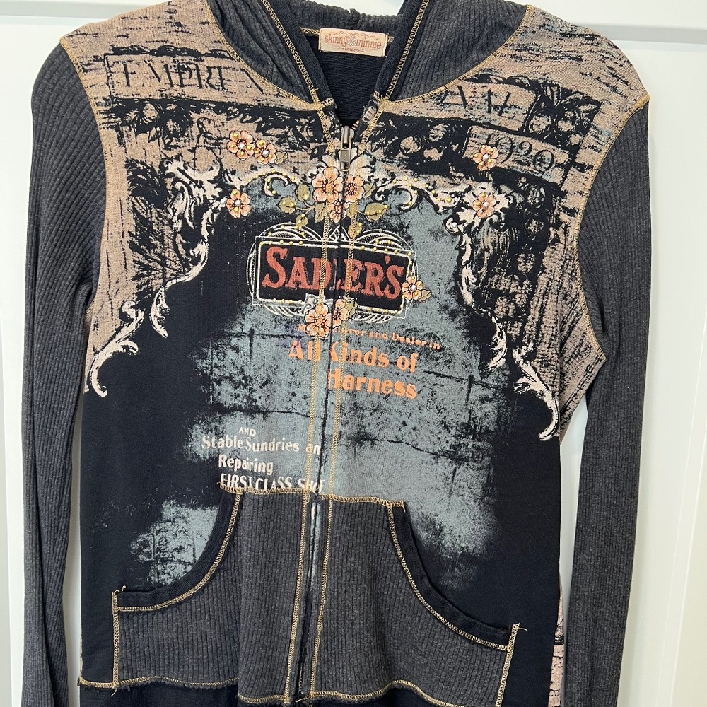 Zip up hooded sweatshirt style